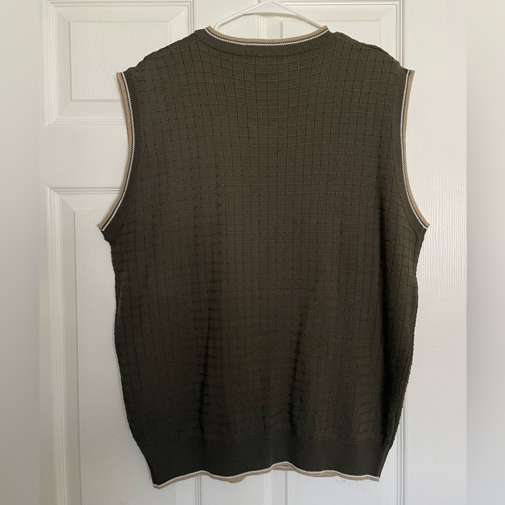 Gerald Austin of Bond Street Olive V-Neck Sweater Vest Wool Blend Sz Large - Picture 4 of 7
